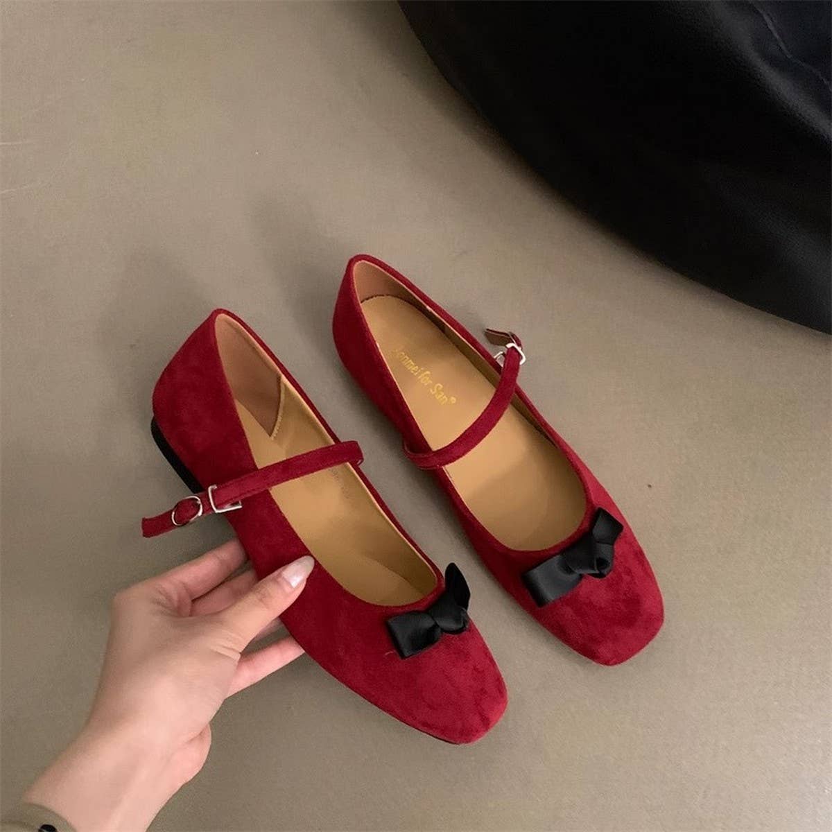 Bow Square Toe Mary Janes with Color Block_CWSHF0161