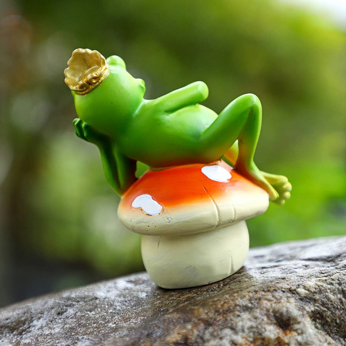 Cute Frog Prince Resin Garden Decor_CWAJE5295