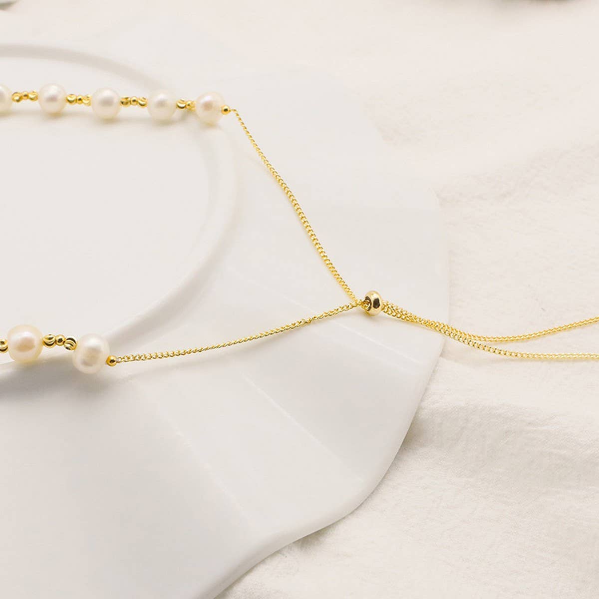 HIGH-END ALL-MATCH PEARL SWEATER NECKLACE