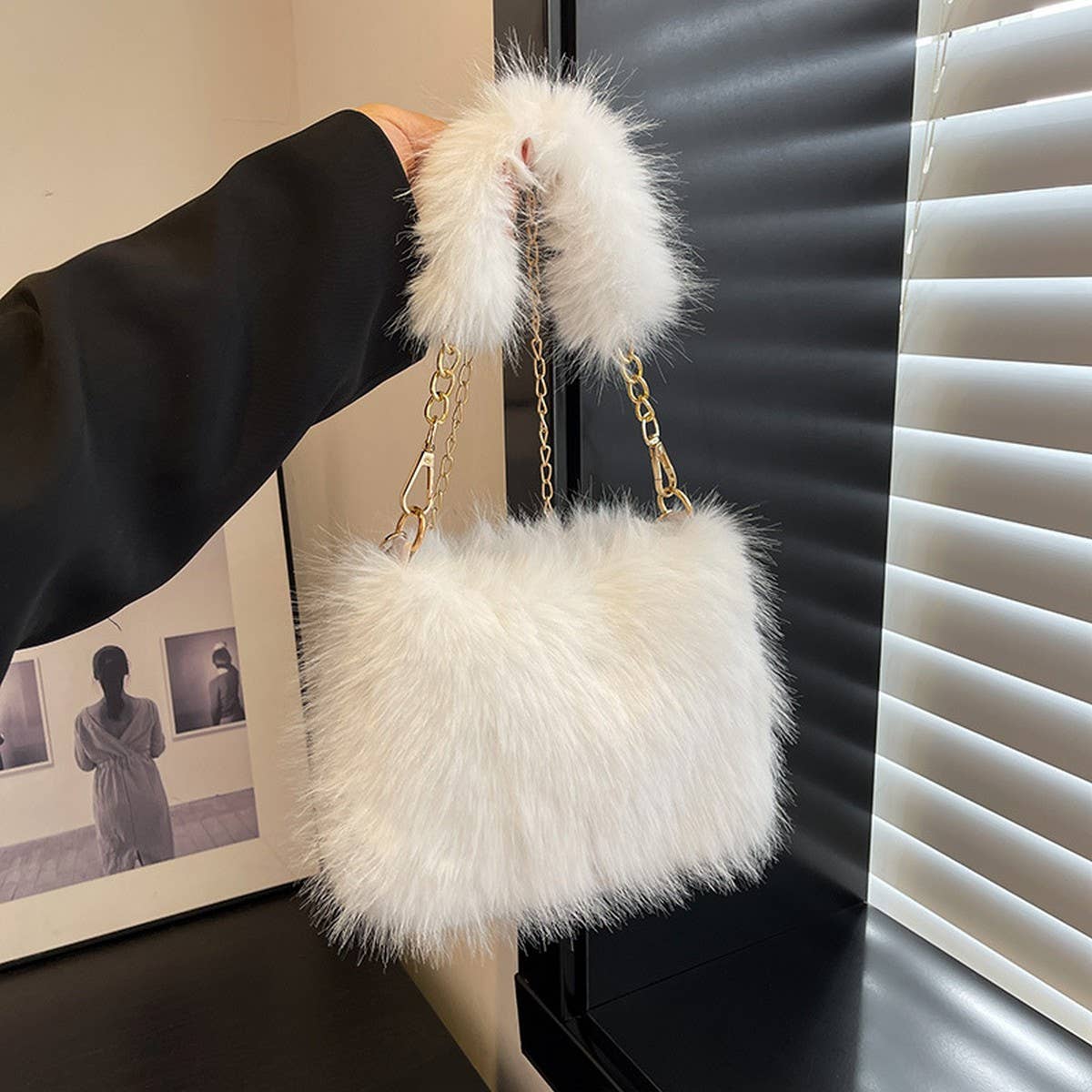 WINTER SHOULDER MESSENGER BAG IMITATION FOX FUR BAG_CWAB3981