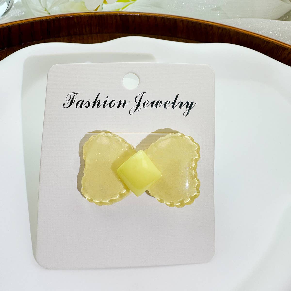 Colorful ice-permeable bow square hairpin