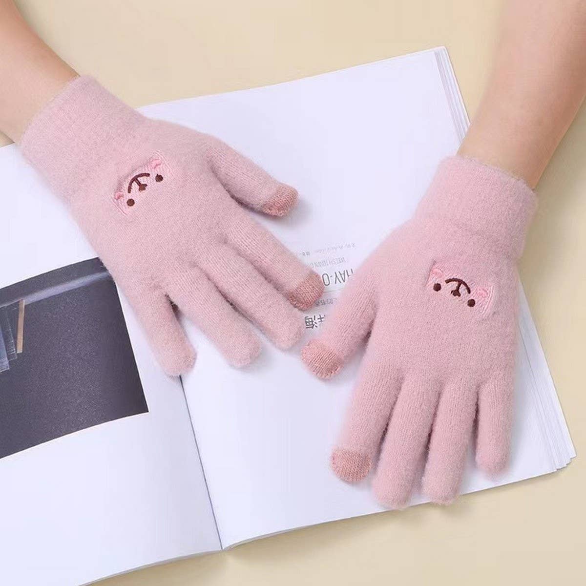 CUTE VELVET COLD-PROOF TOUCH SCREEN CYCLING GLOVES_CWAG0181
