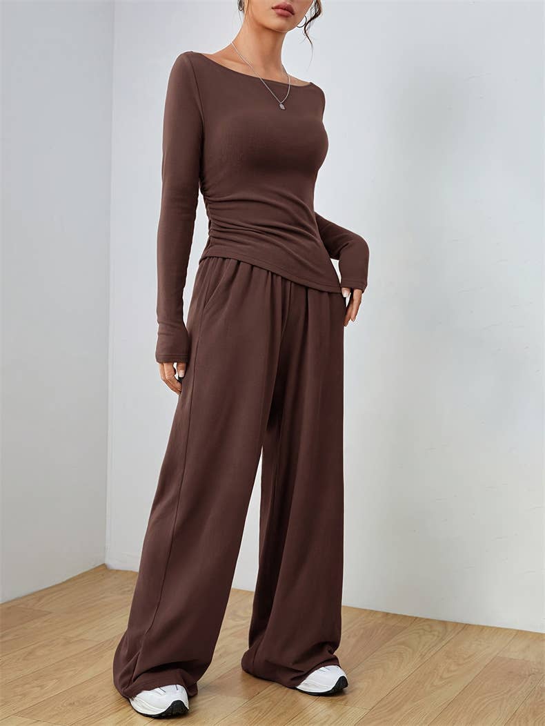 Loose-fitting top and wide-leg pants set
