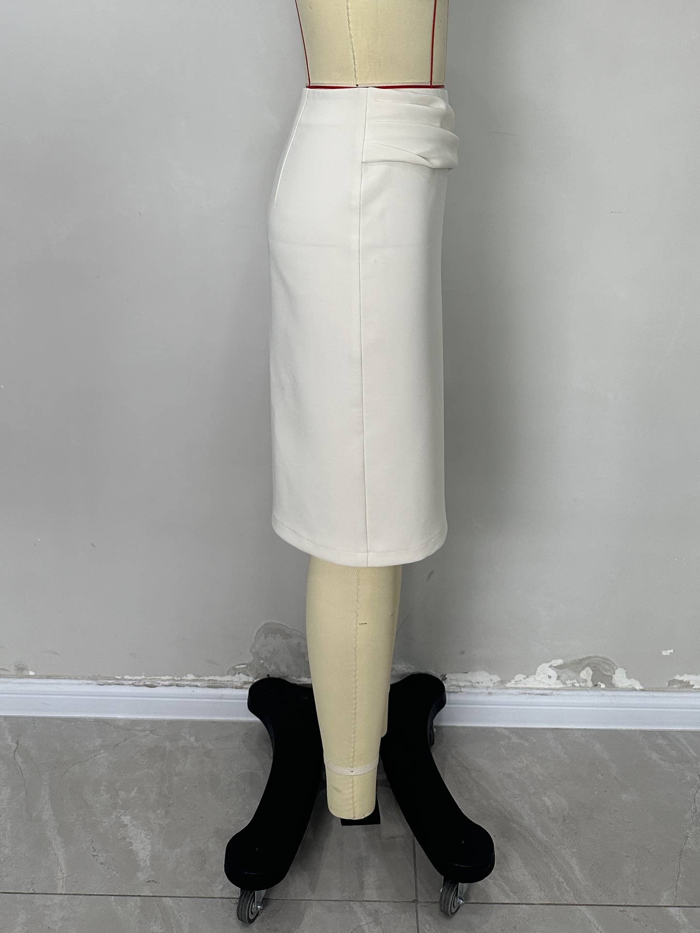 Fashion split button versatile mid-length skirt