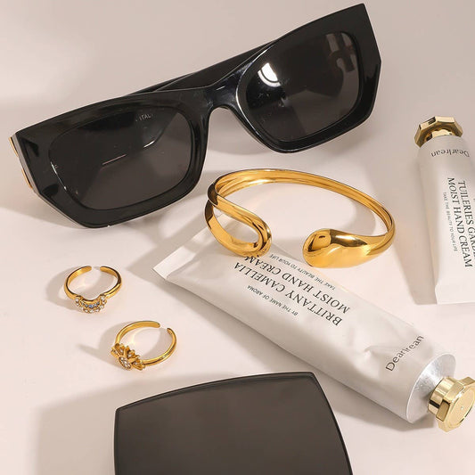 Chic Irregular Open Bangle, 18K Gold Titanium_CWAJE4762