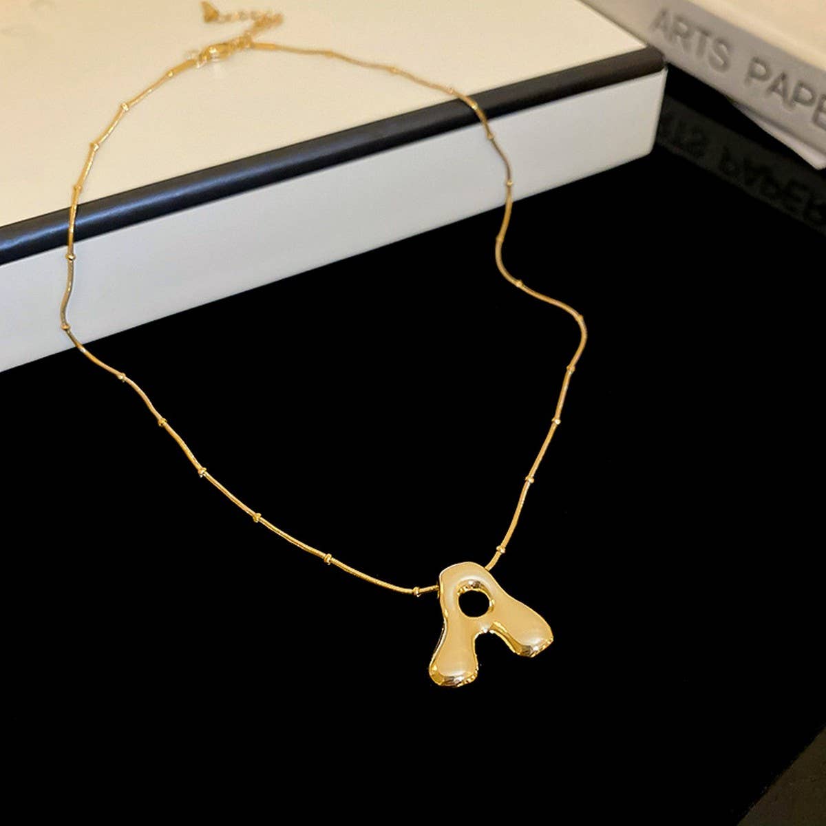 NEW LETTER PENDANT, NICHE TEMPERAMENT NECKLACE