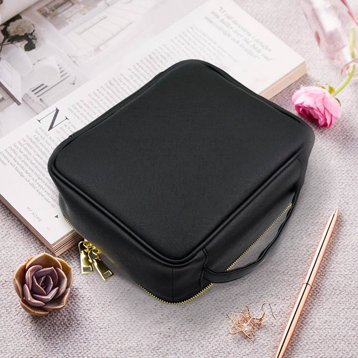 PORTABLE LARGE-CAPACITY COSMETIC BAG_CWAB1088
