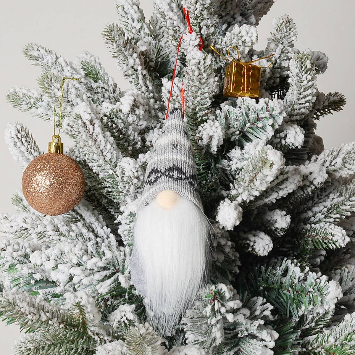 CHRISTMAS DECORATIONS CHRISTMAS TREE ORNAMENTS