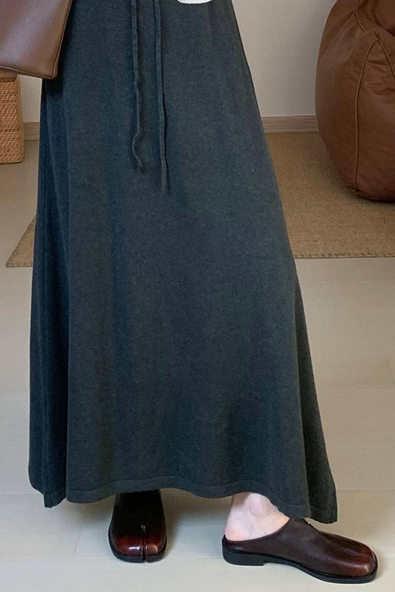 CWBLS0300_SOLID COLOR DRAWSTRING LONG KNIT SKIRT