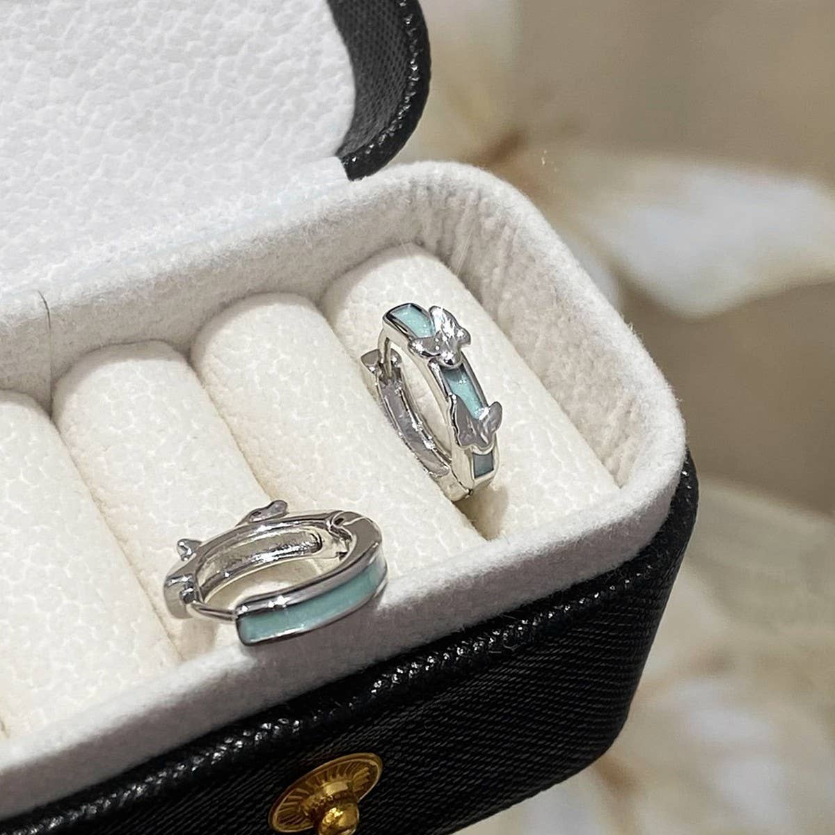 FASHIONABLE EXQUISITE BUTTERFLY EARRINGS FOR WOMEN