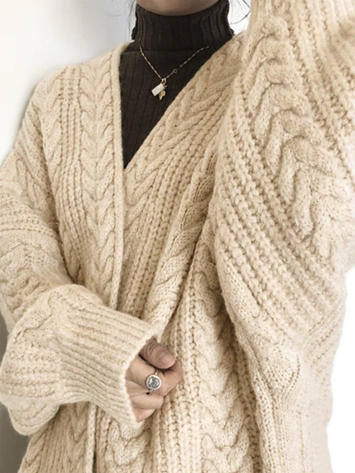 Fashionable thick and loose twisted sweater coat