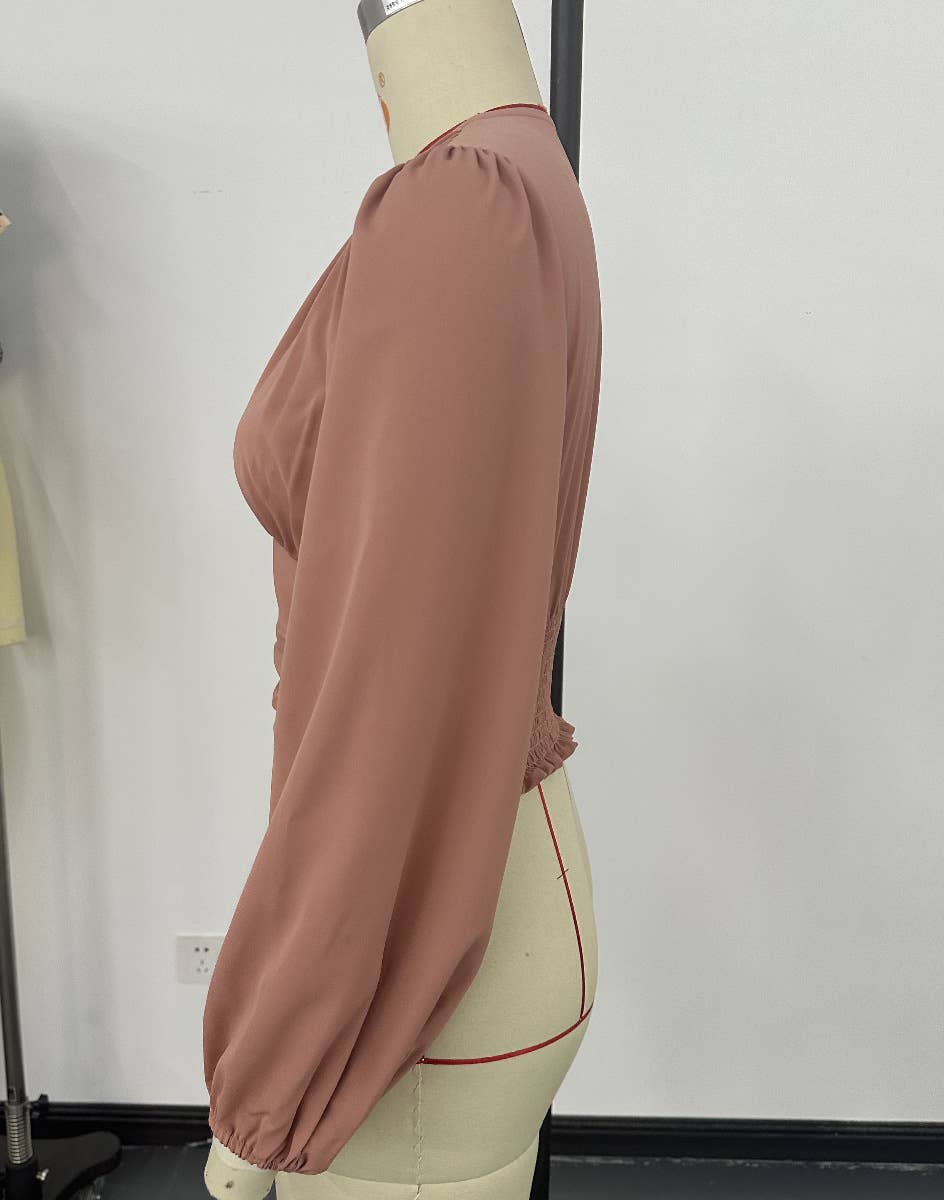 Tucked back V-neck solid color crepe T-shirt