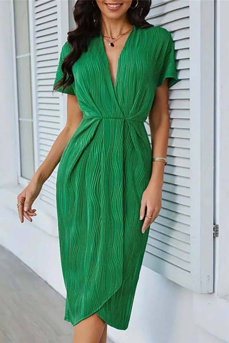 CWDMD5090_V-NECK FASHIONABLE CORRUGATED KNITTED DRESS