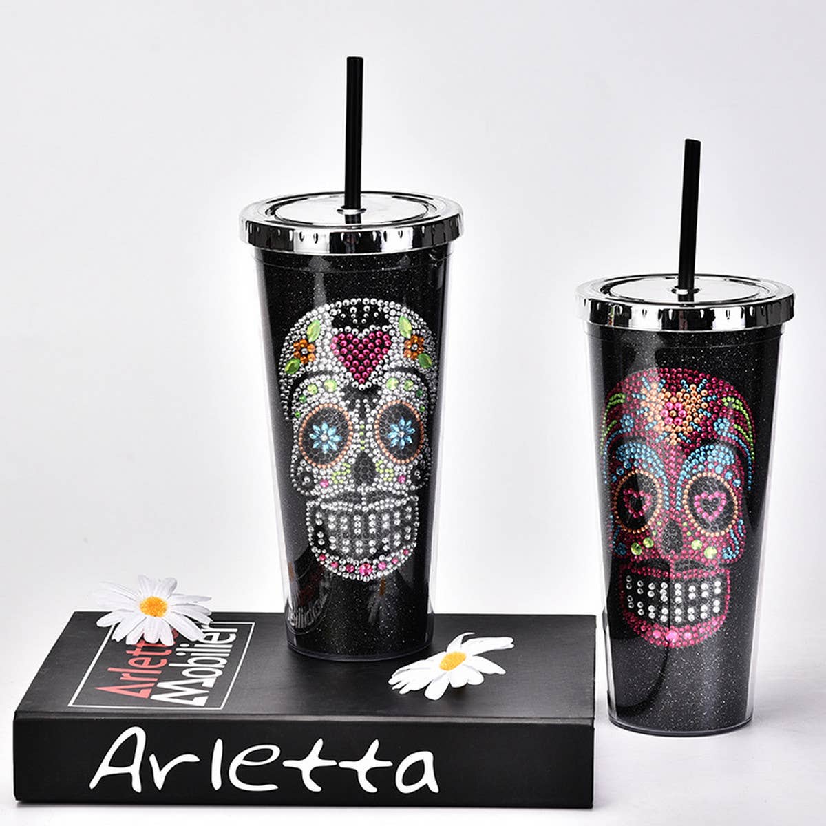 DOUBLE-LAYER STRAW SKULL WATER CUP