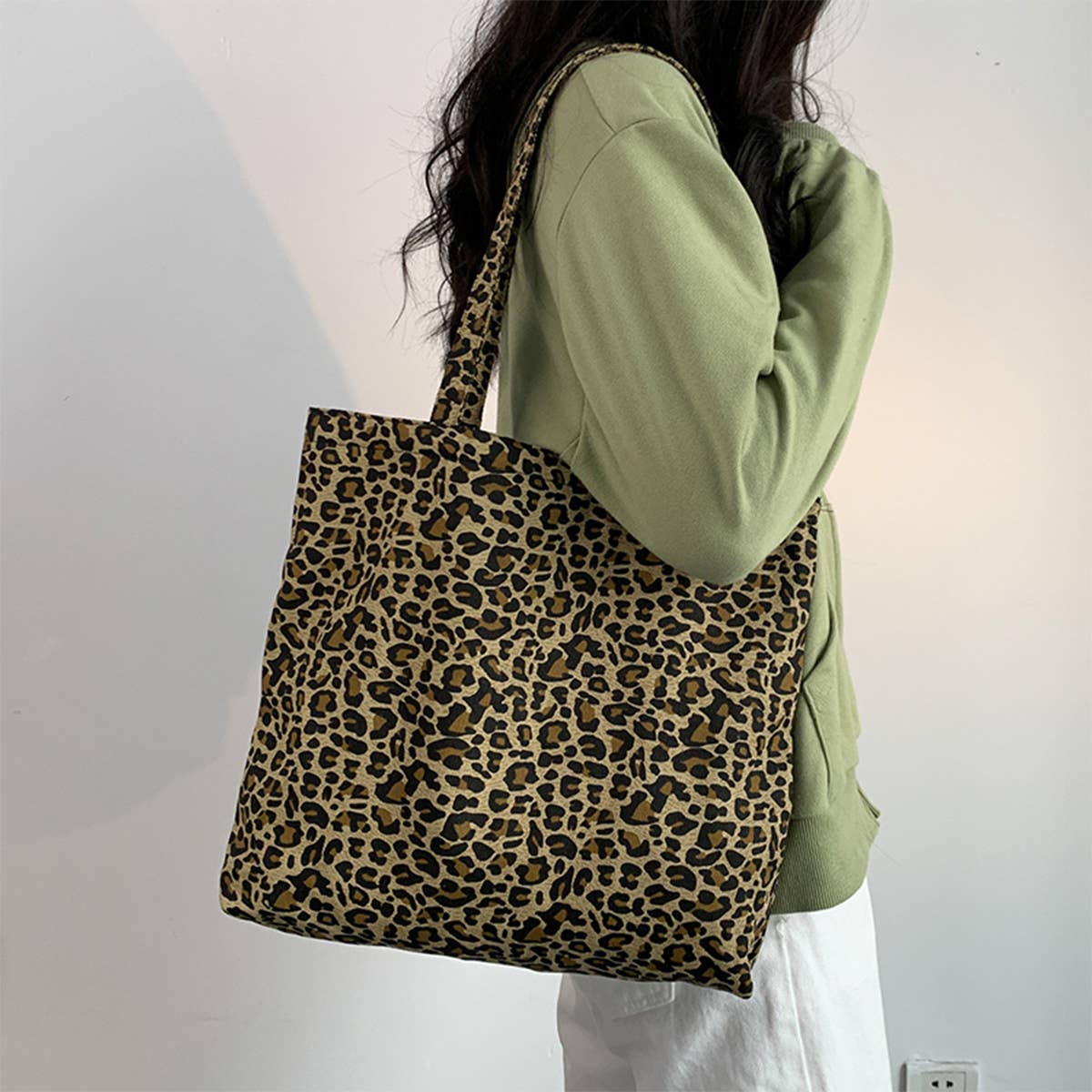 TOTE BAGS CANVAS WITH FASHIONABLE LEOPARD PRINT_CWAB2061