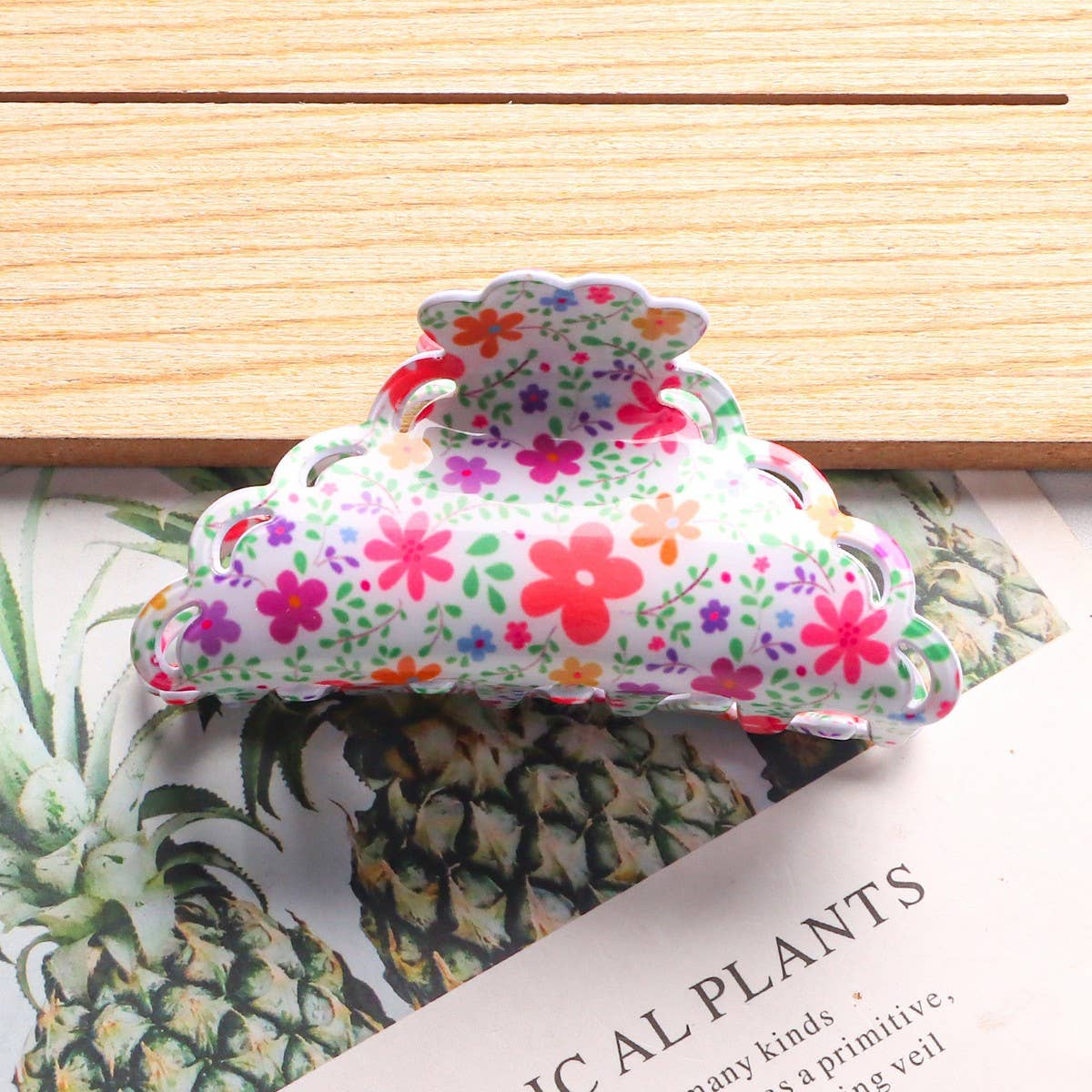 CWAHA1419_ACETIC ACID PLANT FLOWERS IRREGULAR HAIR CLAW CLIP