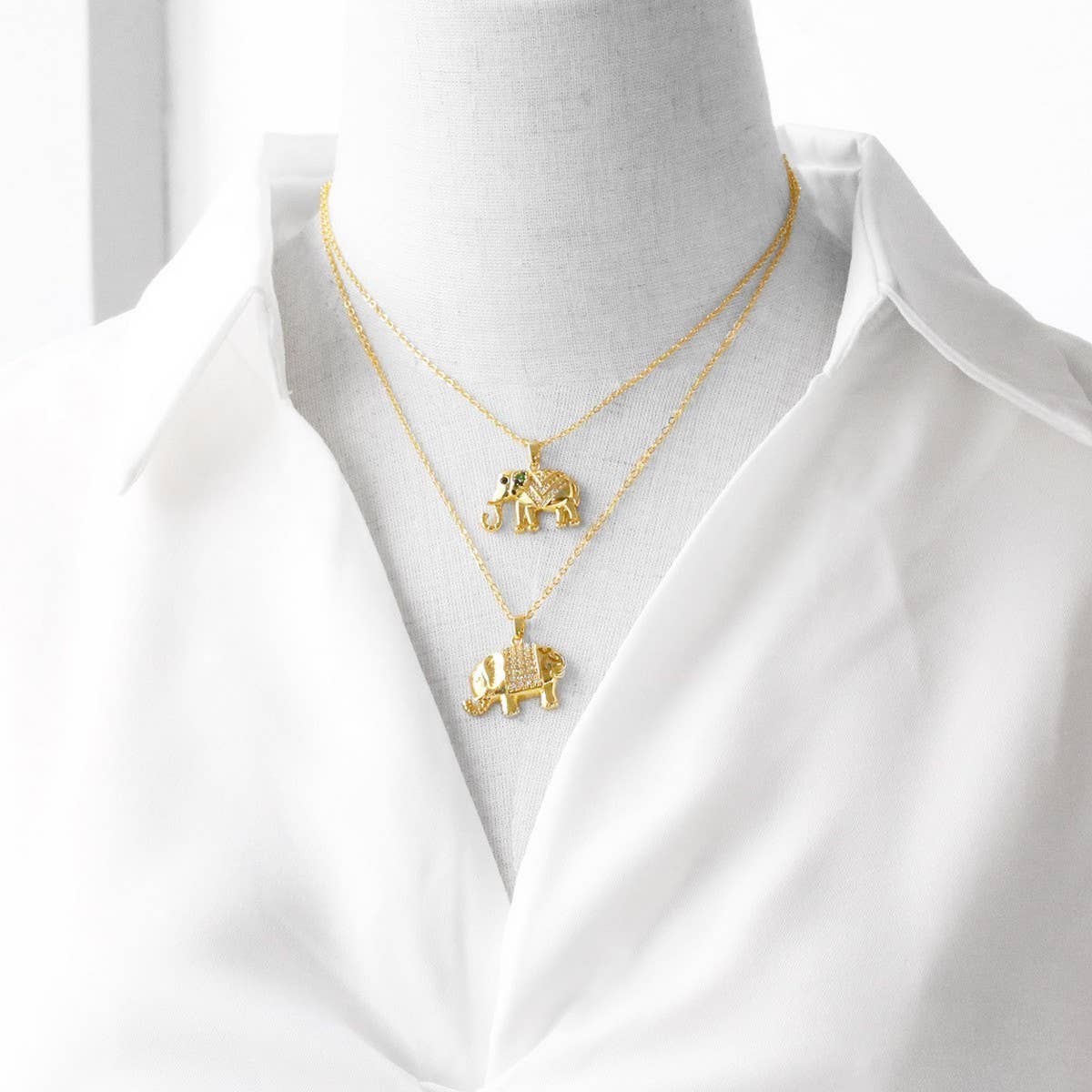 ELEPHANT GOLD PLATEDPENDANT NECKLACE INLAID ZIRCON