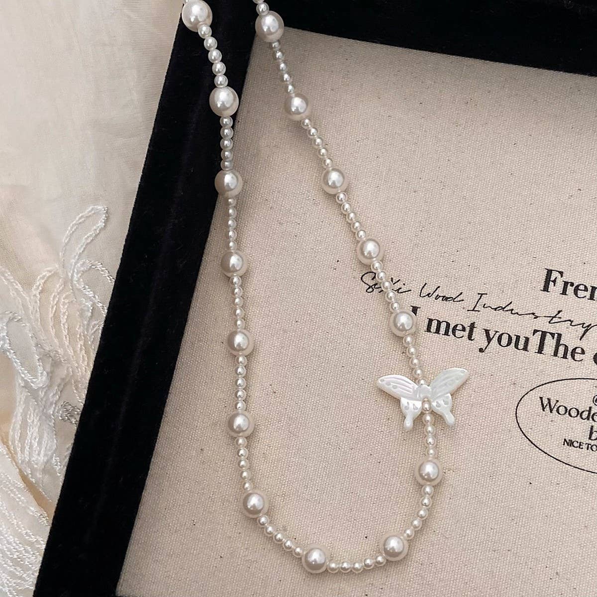 NEW HIGH-END PEARL BUTTERFLY NECKLACE FOR WOMEN