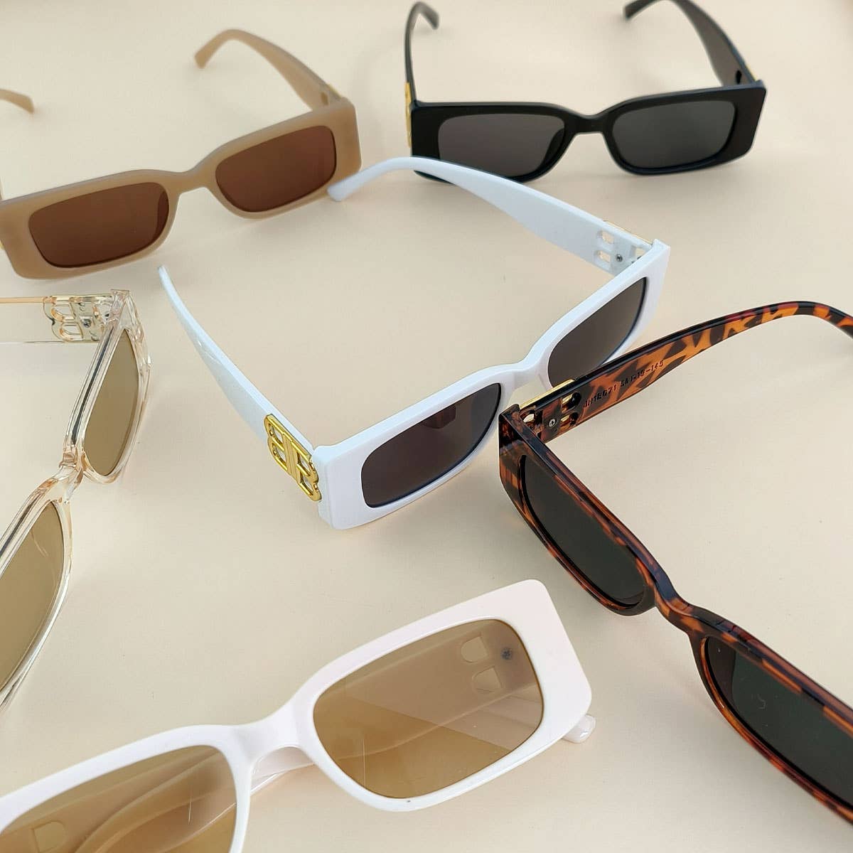 WIDE FRAME SQUARE SUNGLASSES