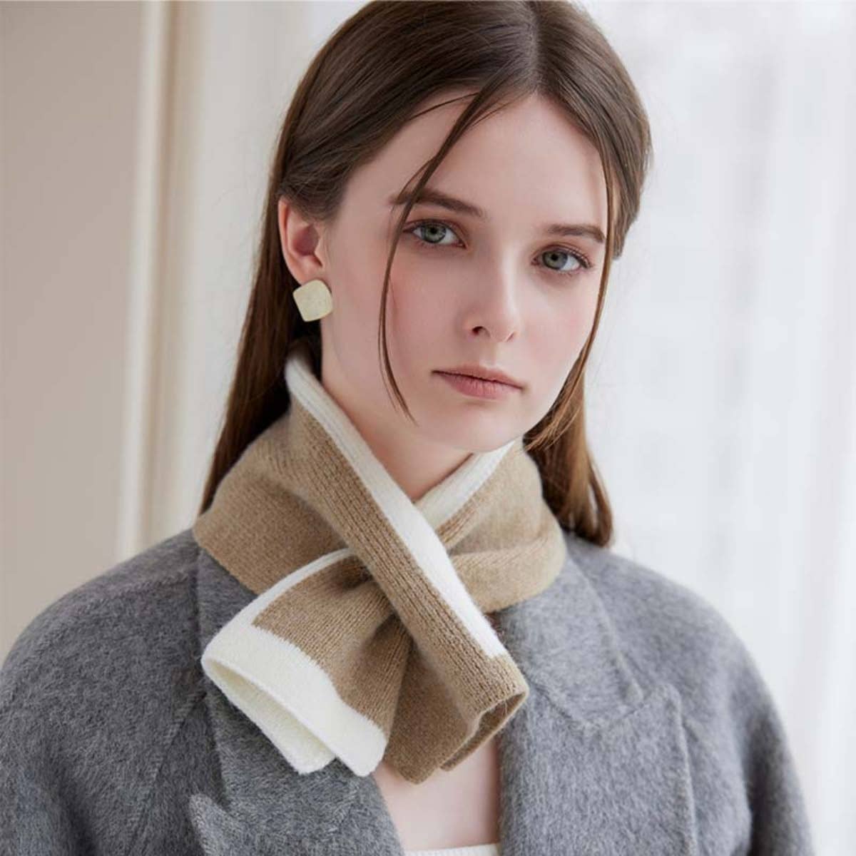 CWASC1576_DOUBLE-SIDED KNITTED SCARF WITH MIXED COLORS