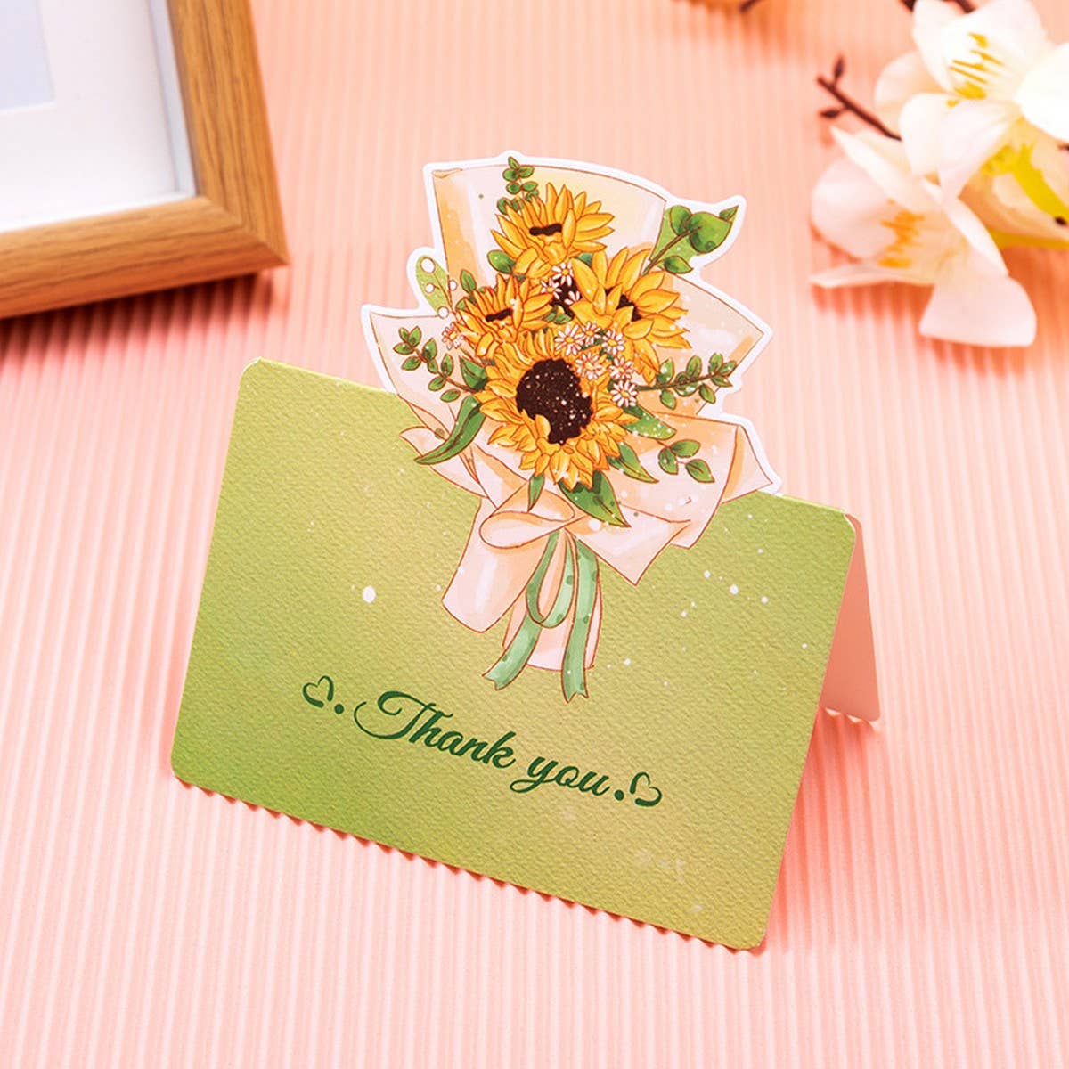 THREE-DIMENSIONAL BOUQUET FLOWER GREETING CARD