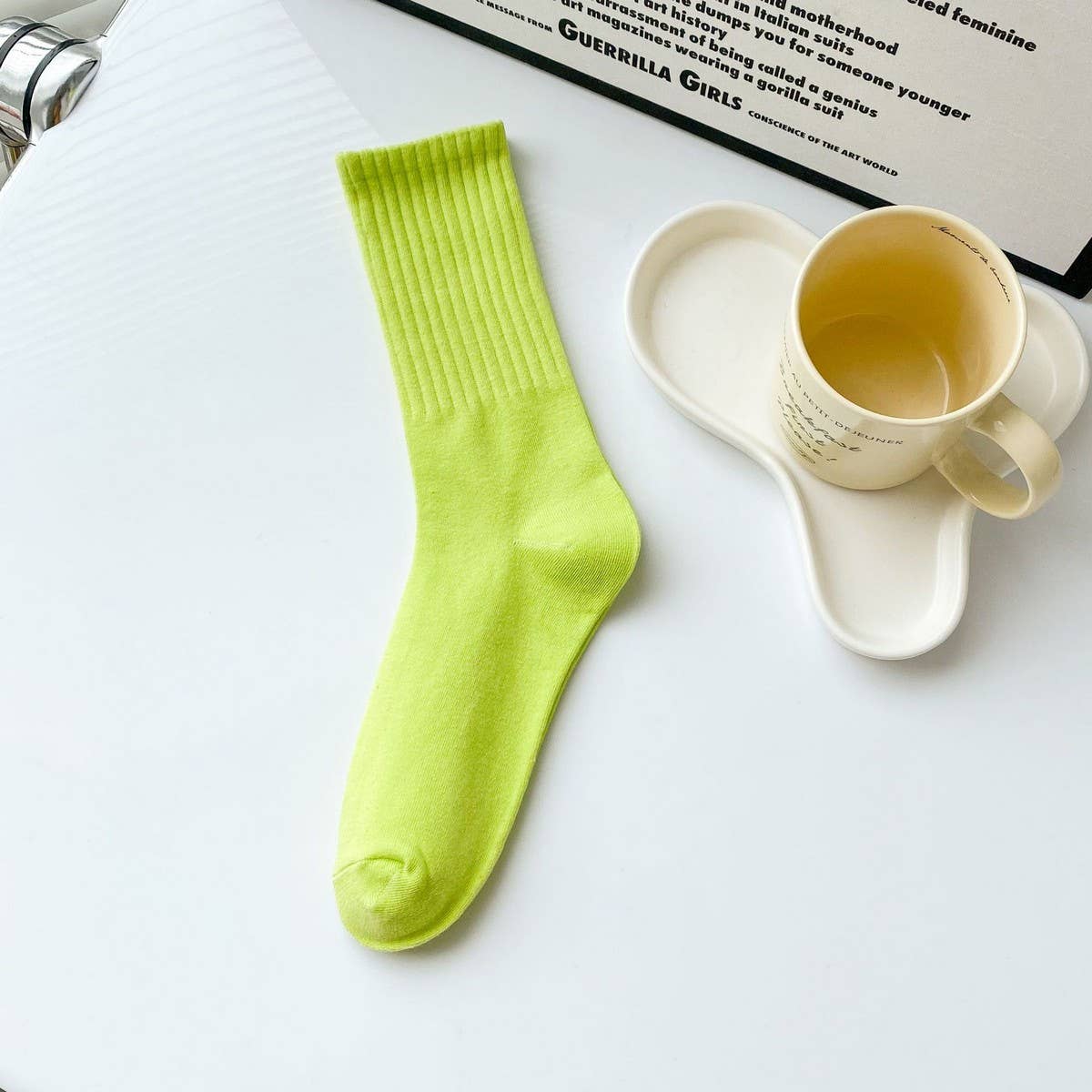 NEW SOLID COLOR CASUAL WOMEN'S MID-CALF SOCKS_CWMS1402