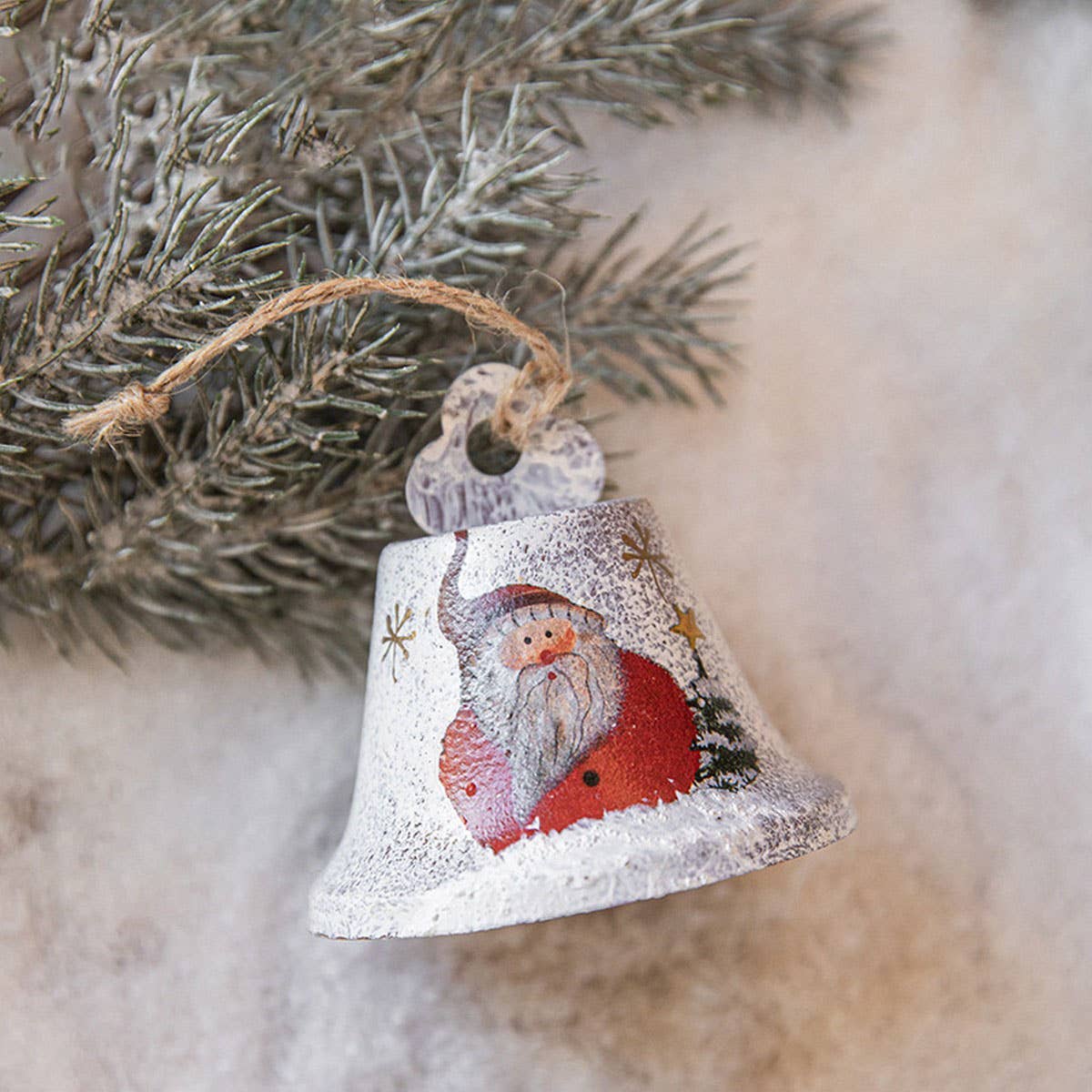 CWMM10397_VINTAGE CHRISTMAS PAINTED METAL BELL ORNAMENTS