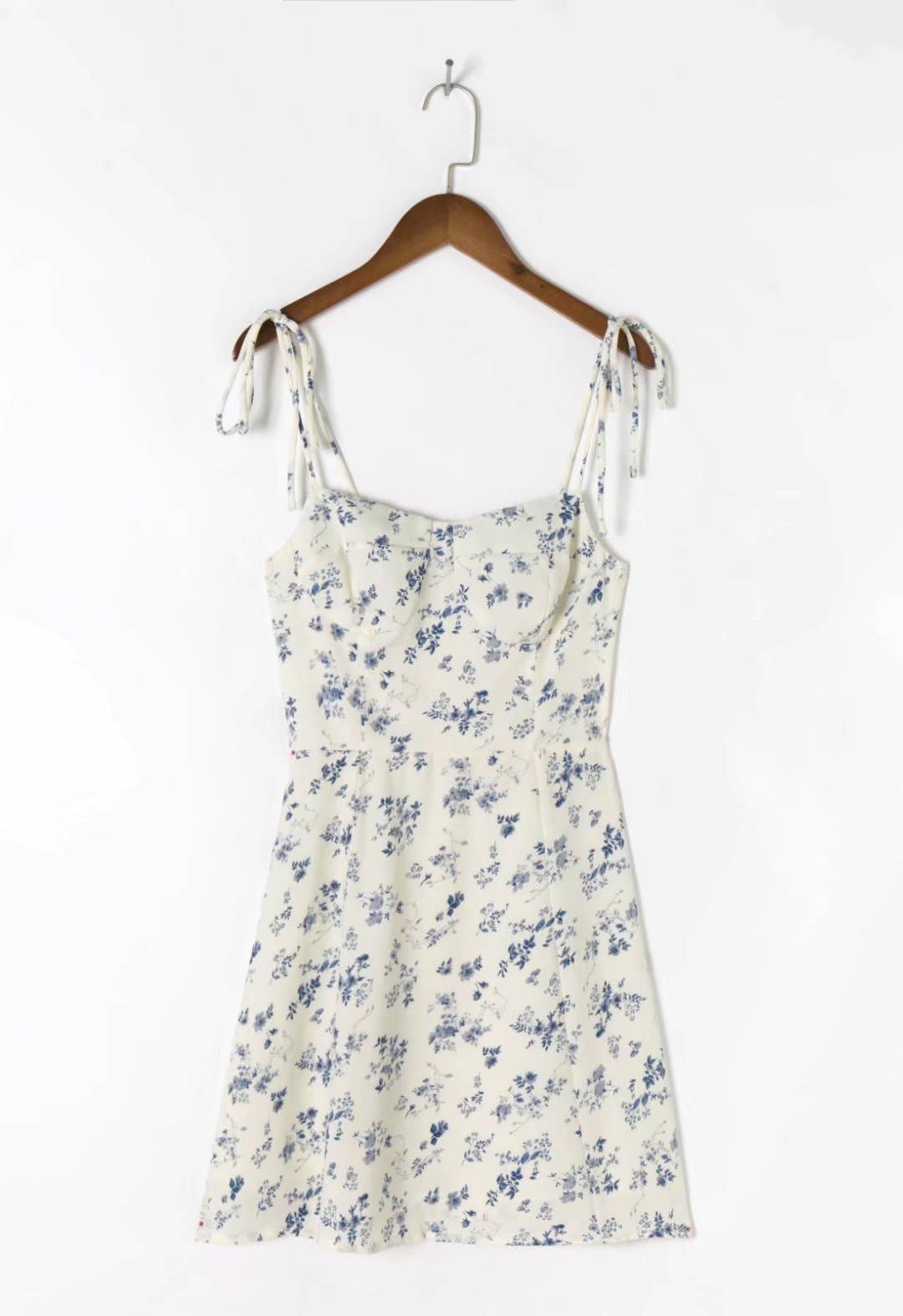 V-neck, cinched waist, halter strap  short dress