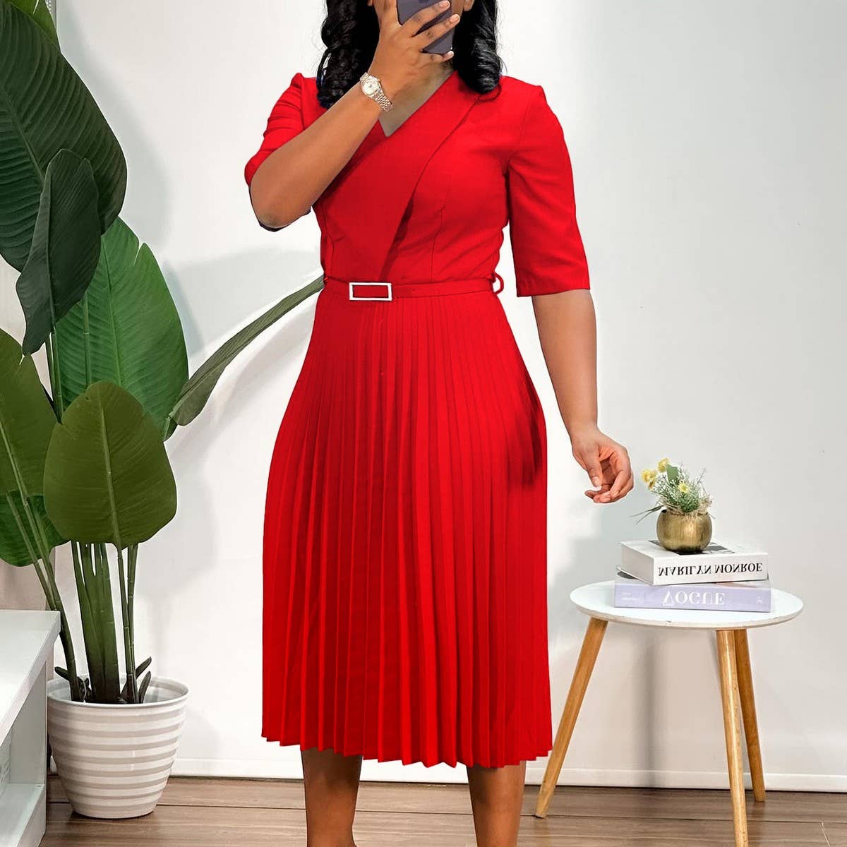 SOLID COLOR V-NECK FASHIONABLE PLEATED DRESS_CWDMD3717