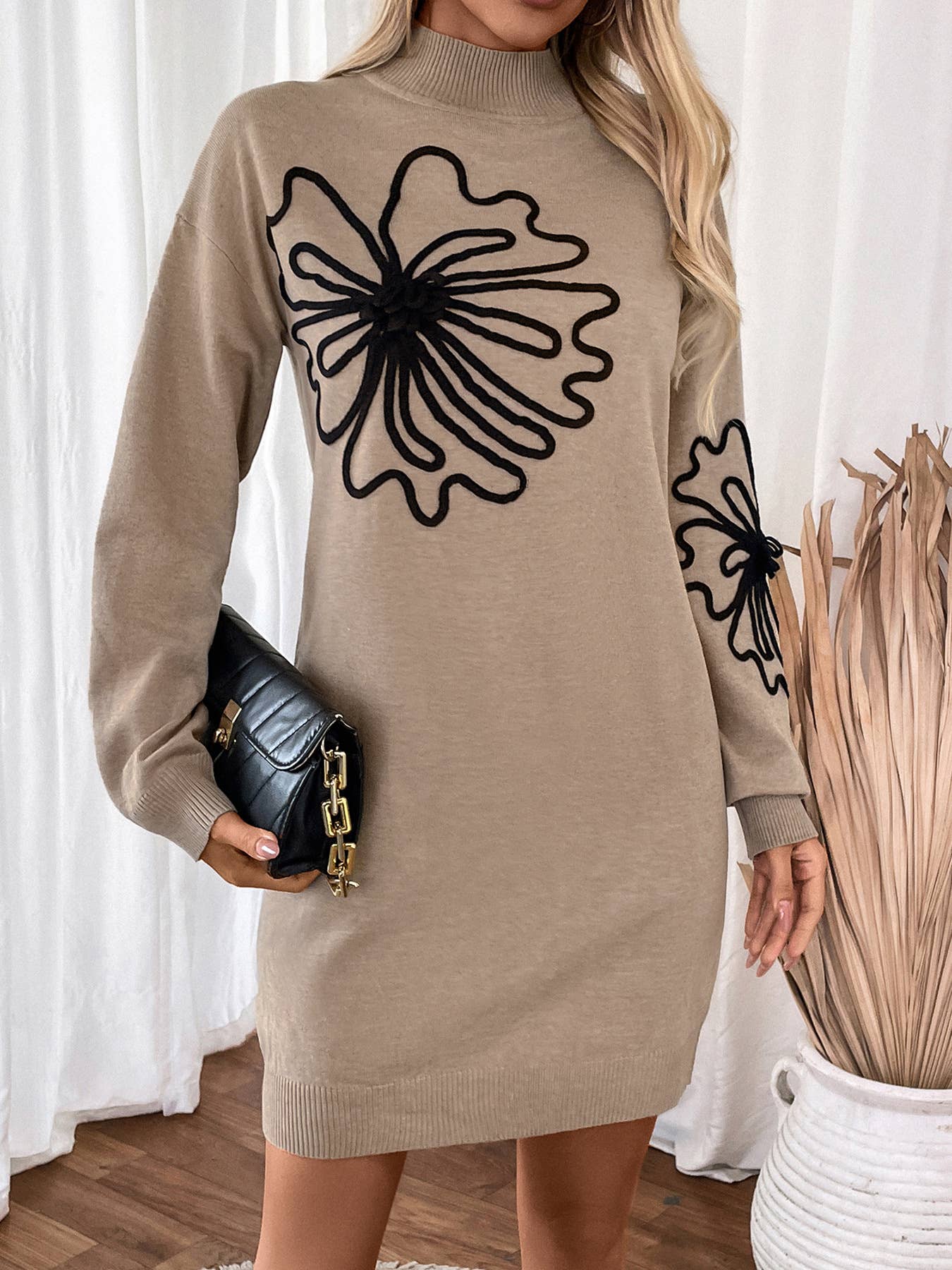 MID-NECK FLOWERED MID-LENGTH SWEATER DRESS