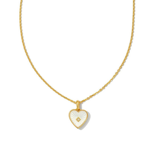 Sweet Heart Shell Pendant Necklace