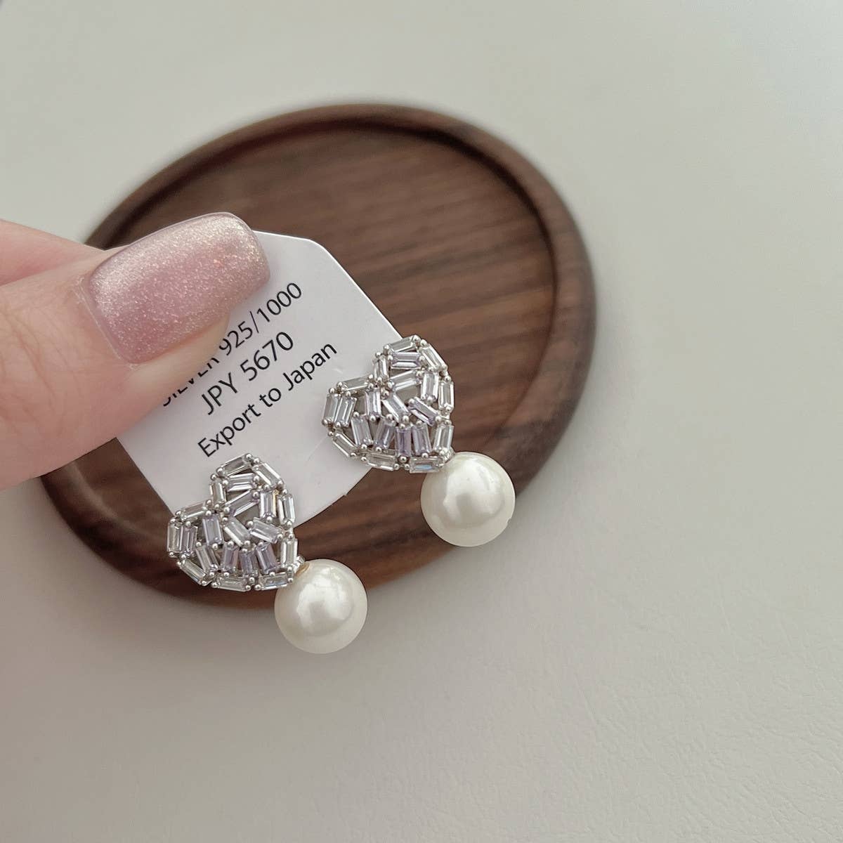 LIGHT LUXURY LOVE PEARL EARRINGS AND EARRINGS