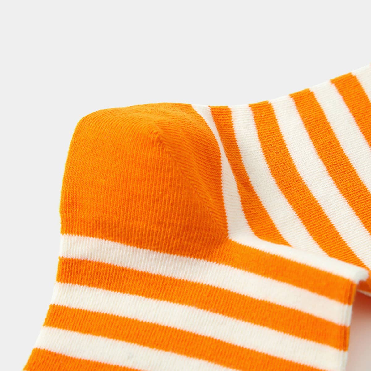 STREET SKATEBOARD STRIPED ATHLETIC SOCKS_CWMS0187