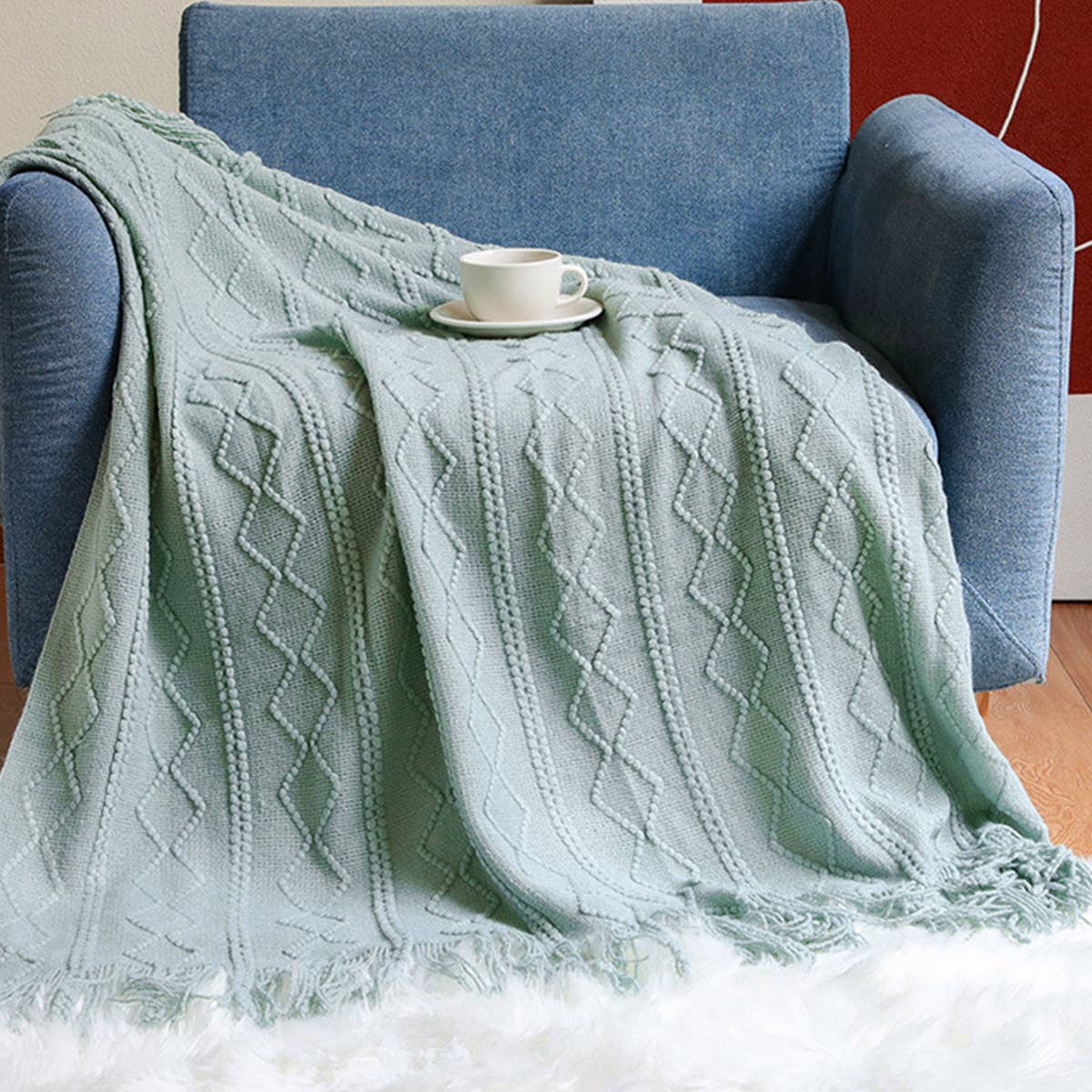 KNITTED WARM BLANKET WITH TASSELS