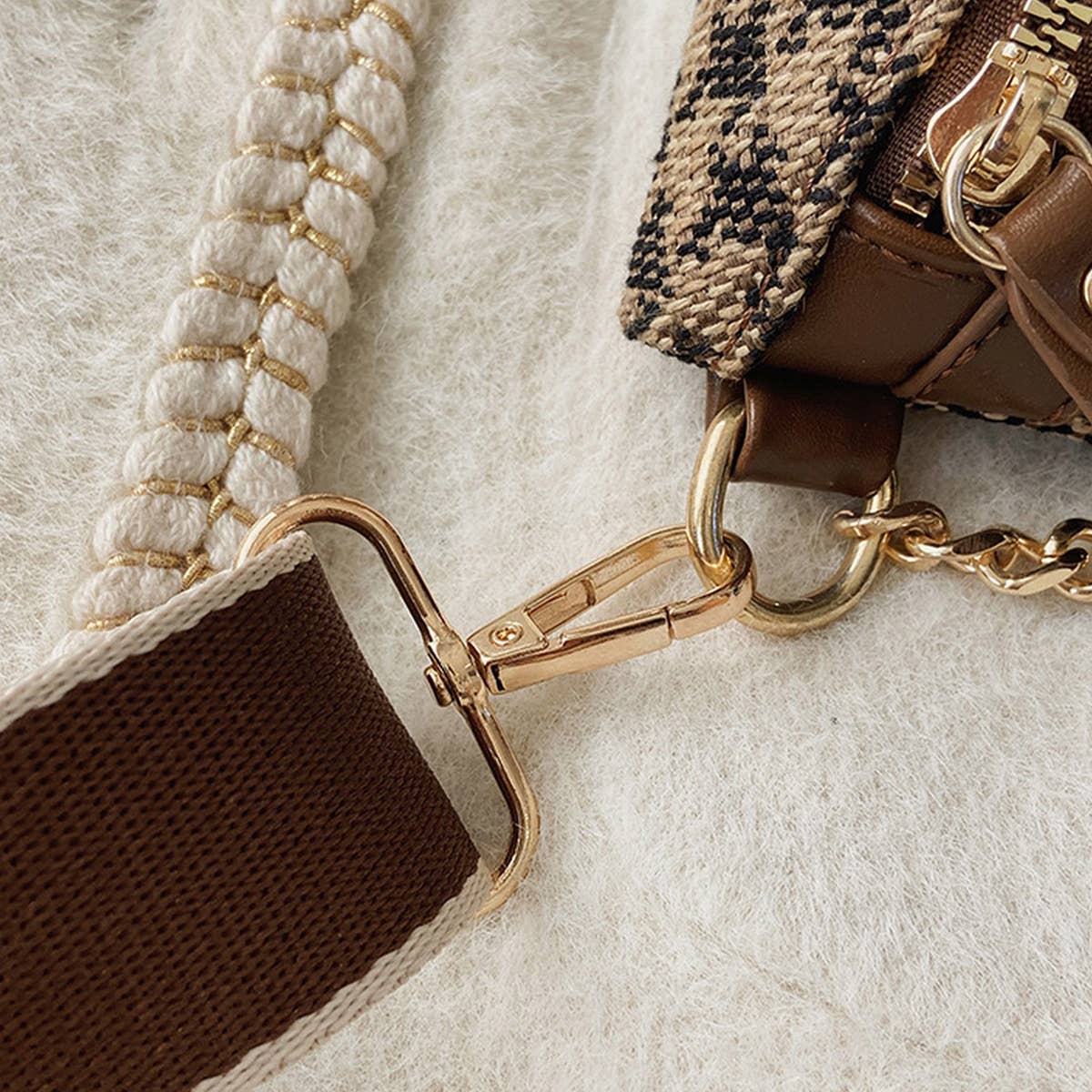 LEOPARD PRINT BLACK CHAIN STRAP FANNY BELT BAG_CWAB0923