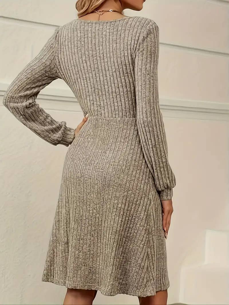 Long-sleeved square-neck solid-color dress