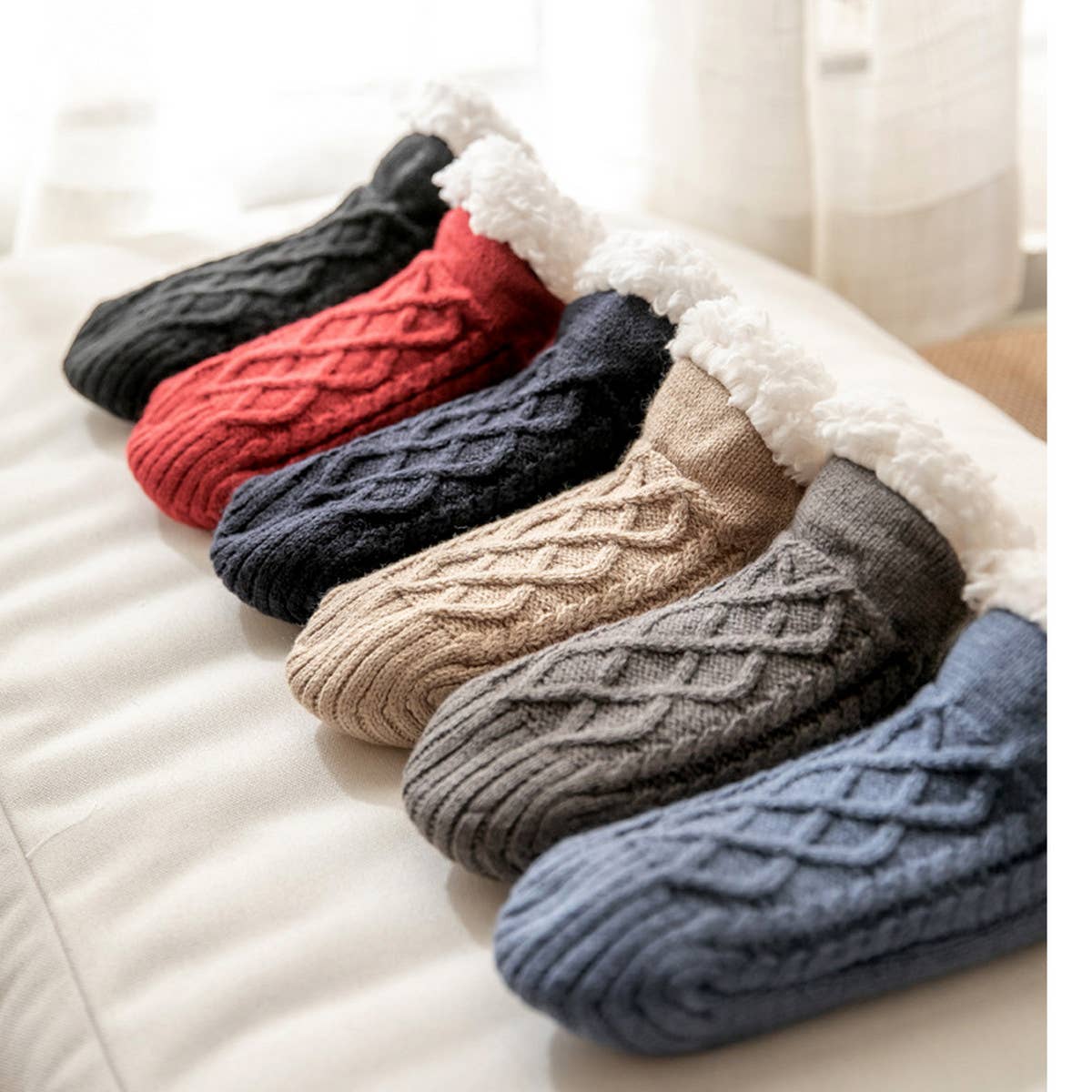 WARM SLEEPING CARPET SOCKS PLUSH INDOOR SLIPPERS