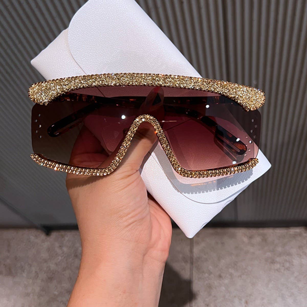 RETRO ONE-PIECE STATEMENT SUNGLASSES_CWASG0805