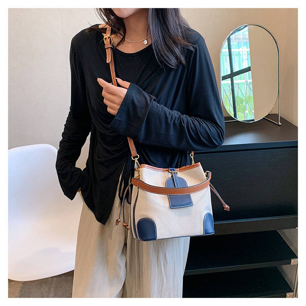 CANVAS CONTRAST BUCKET BAG SHOULDER BAG_CWAB1589