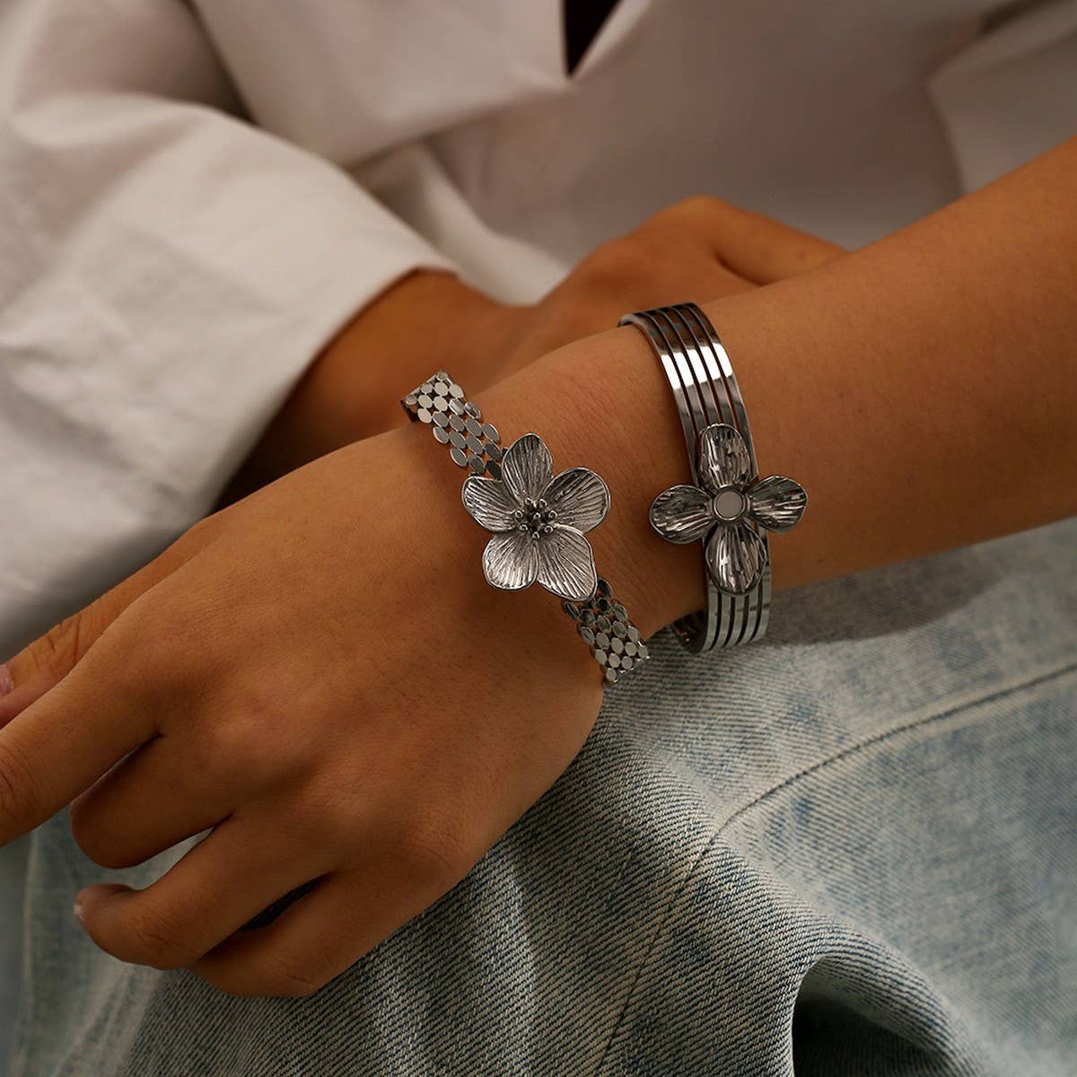 Stainless Steel Flower Bracelet with Petals_CWAJE4605