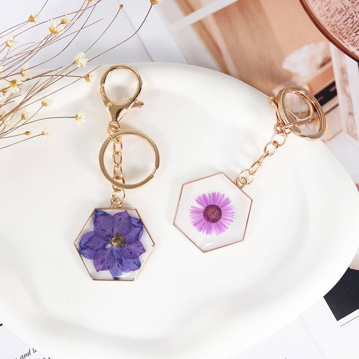 NEW NATURAL DRIED FLOWER KEYCHAIN PENDANT