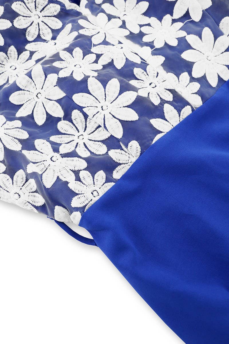 CWDMD3999_LACE-UP V-NECK LACE-TRIMMED CONTRAST DRESS