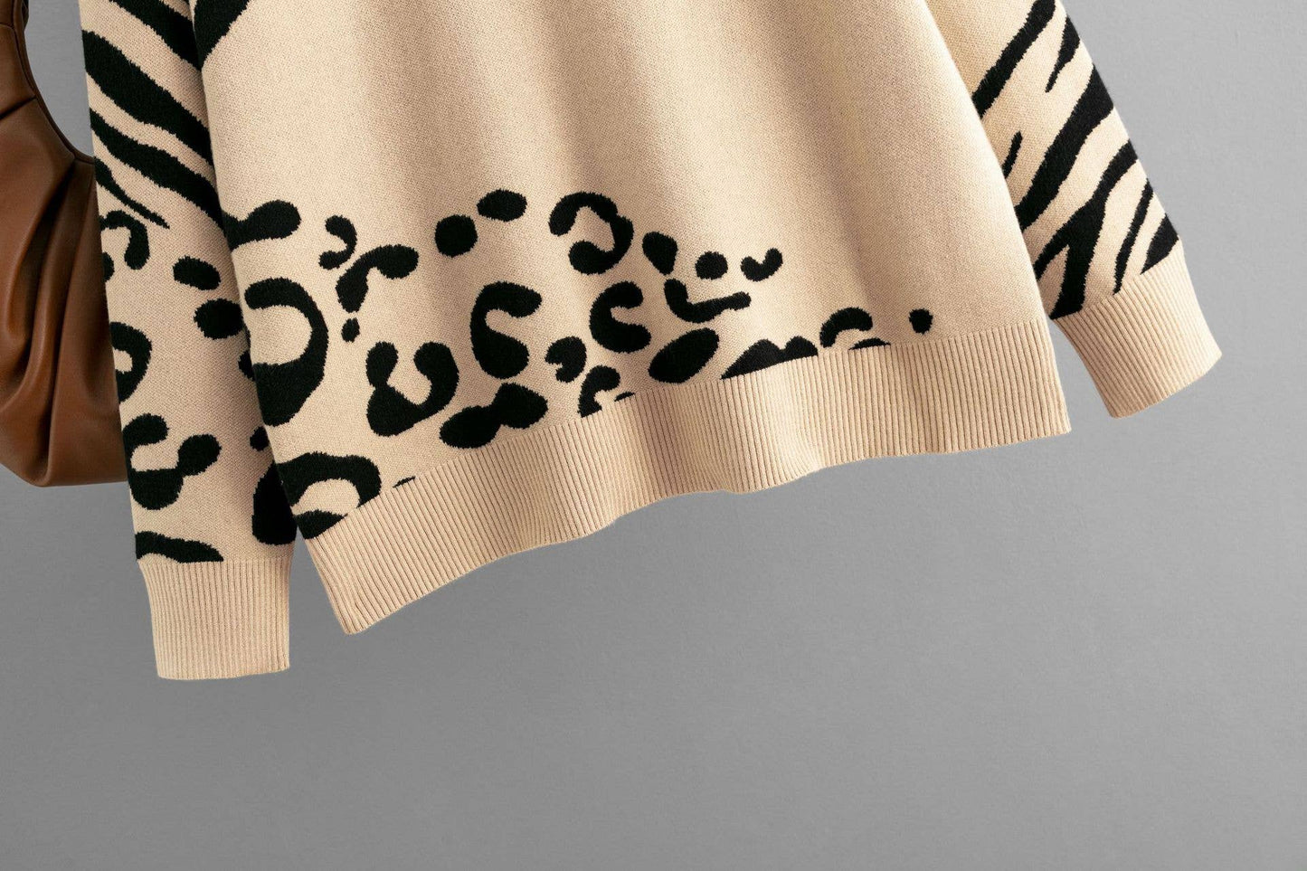 AUTUMN/WINTER LEOPARD PRINT LONG-SLEEVED SWEATER