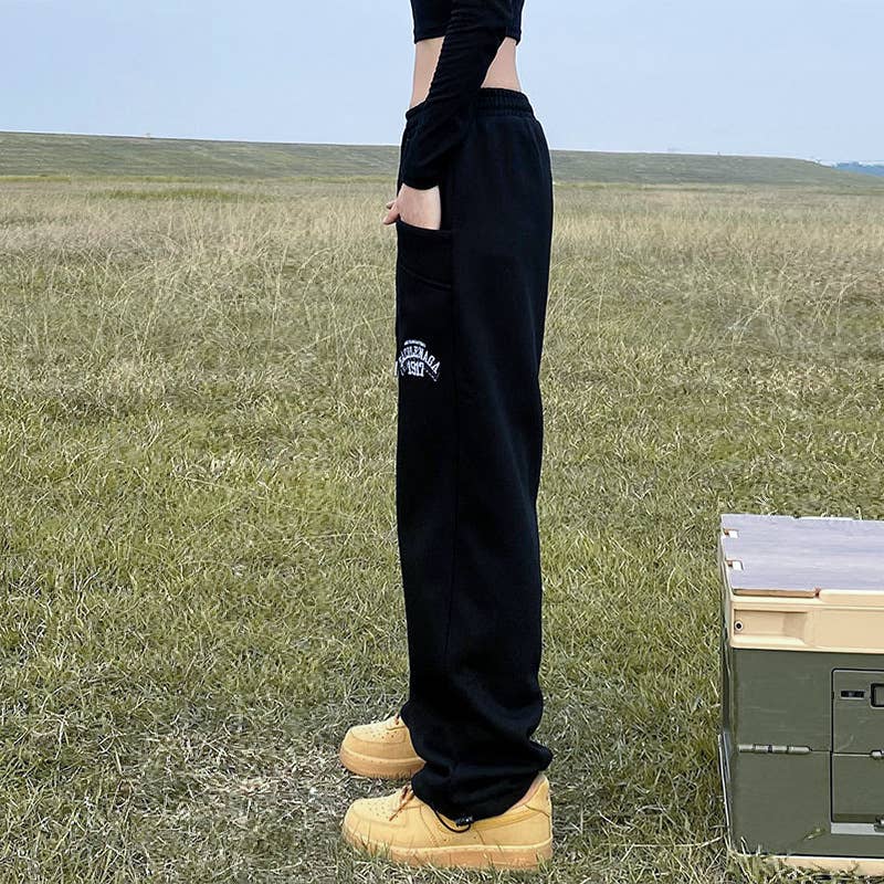Embroidered baggy three-dimensional pocket sweatpants