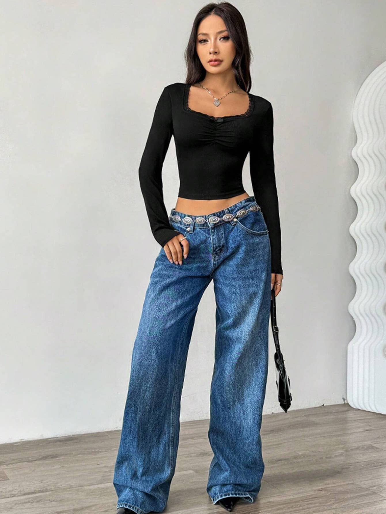 Sexy U-neck fitted long-sleeved T-shirt