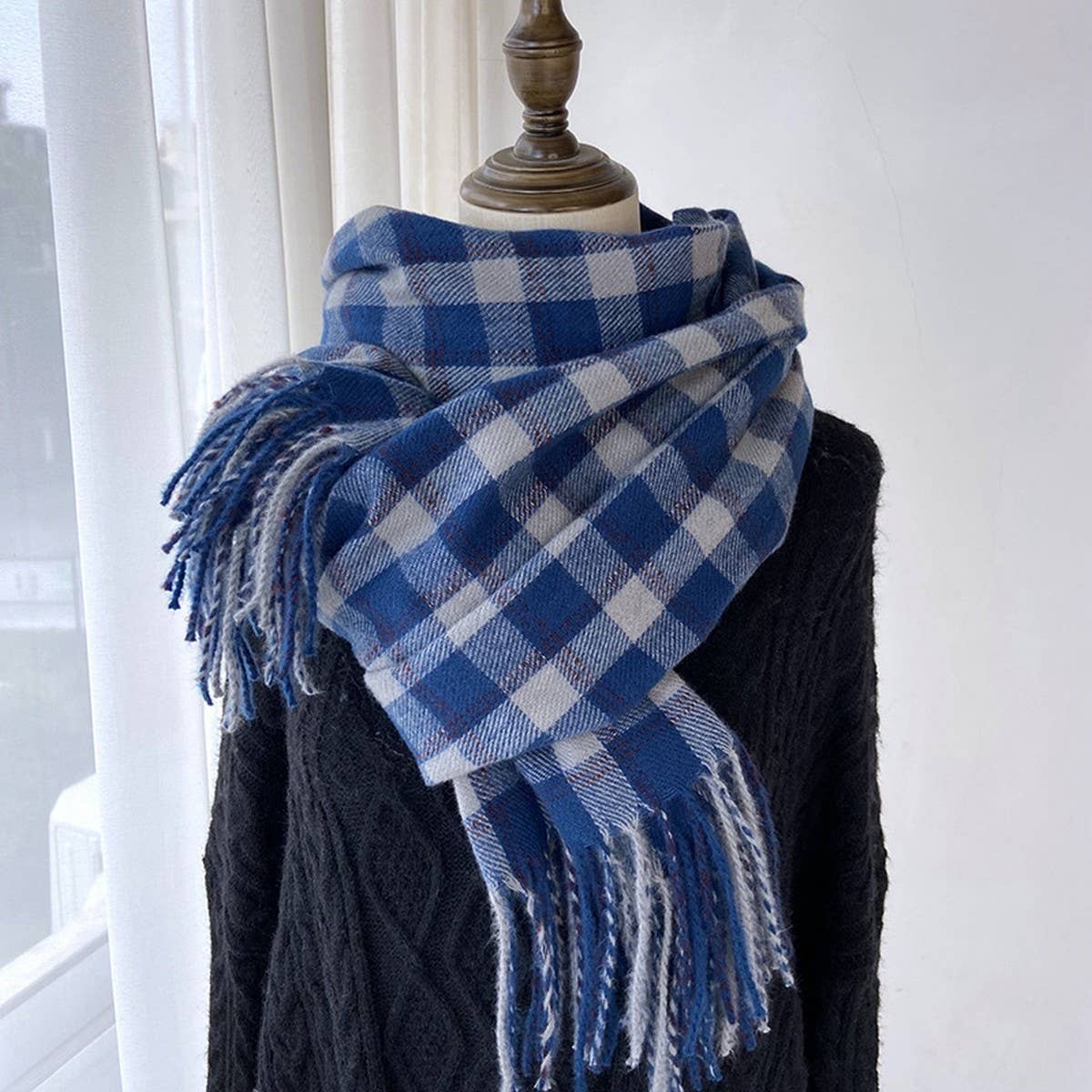 Plaid Tassel Scarf for Women - Retro Winter Warmth_CWASC1454