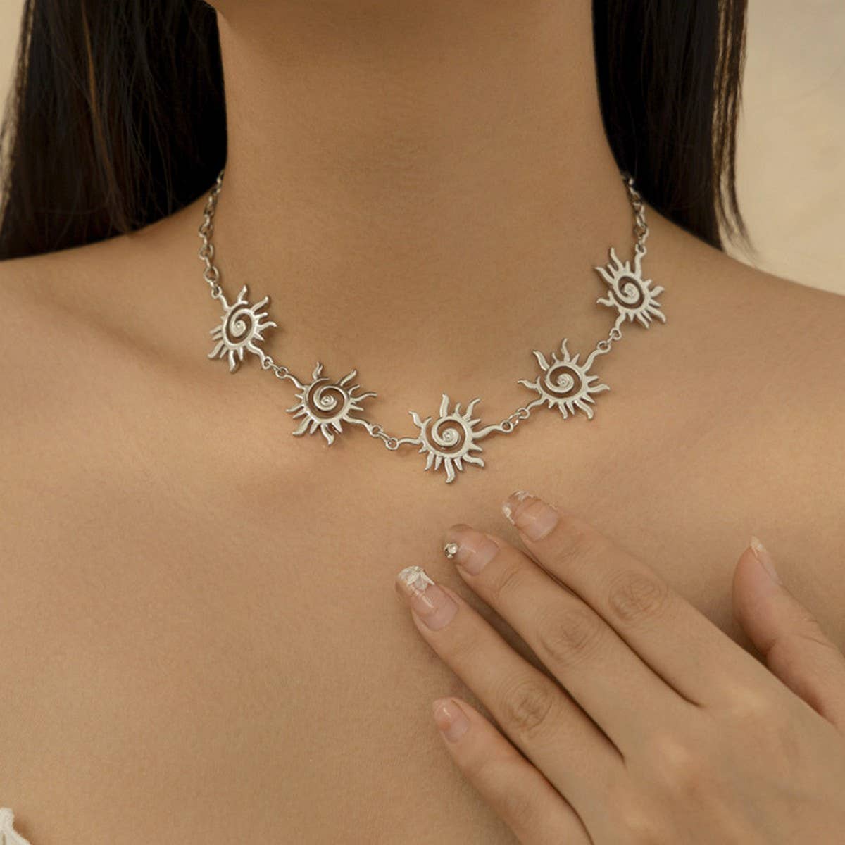 SIMPLE THREAD TOTEM SINGLE LAYER NECKLACE_CWAJE1810