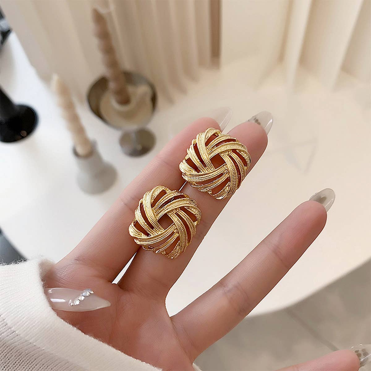 HIGH-END VINTAGE GOLD BRAIDED EARRINGS