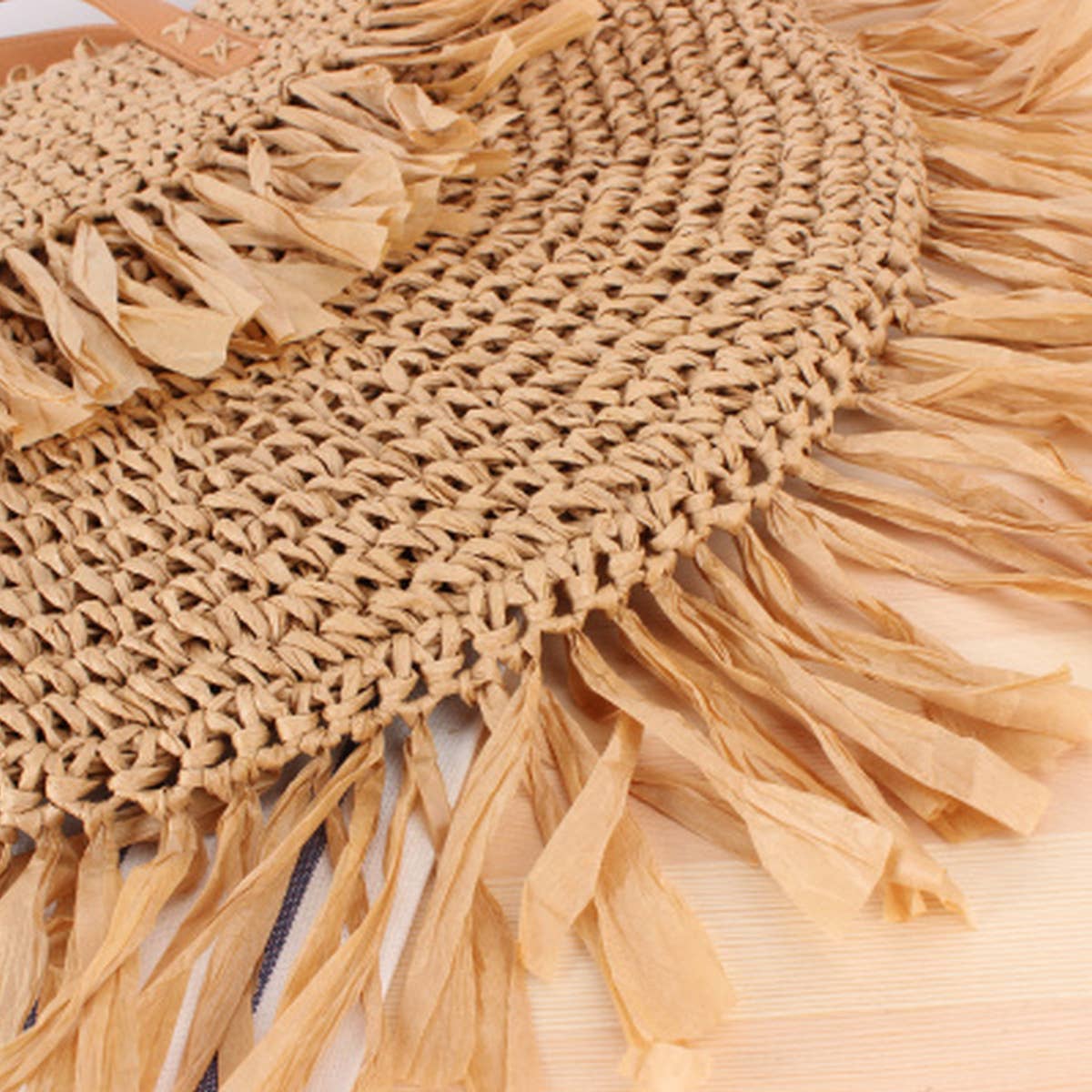 SEMICIRCLE TASSEL ONE-SHOULDER BEACH STRAW BAG_CWAB2021