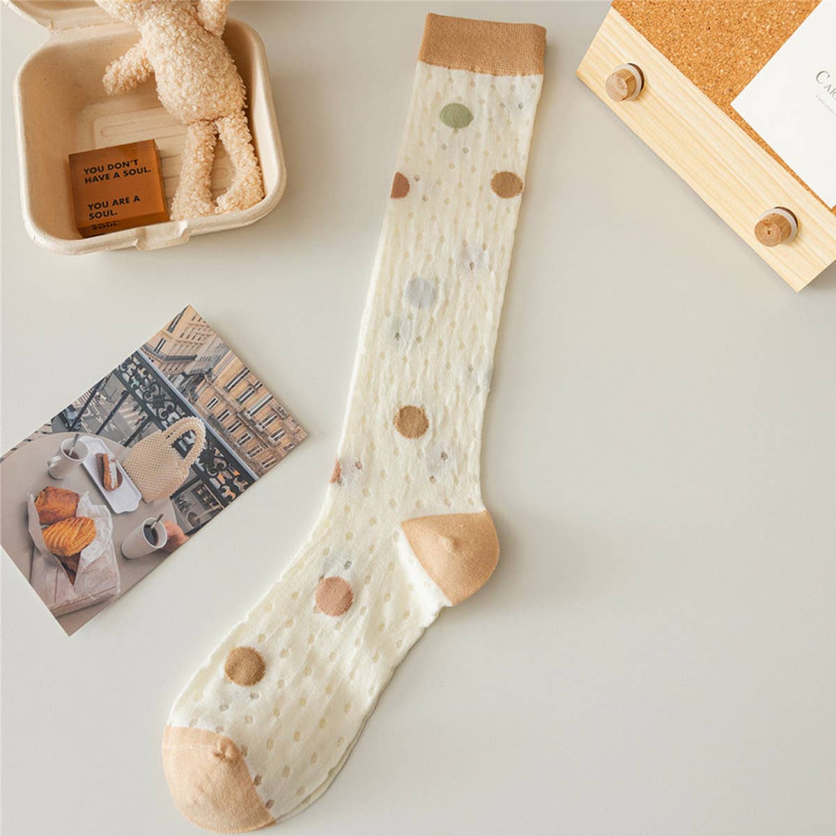 RETRO COLOR-BLOCKED BREATHABLE MID-CALF SOCKS_CWMS0648